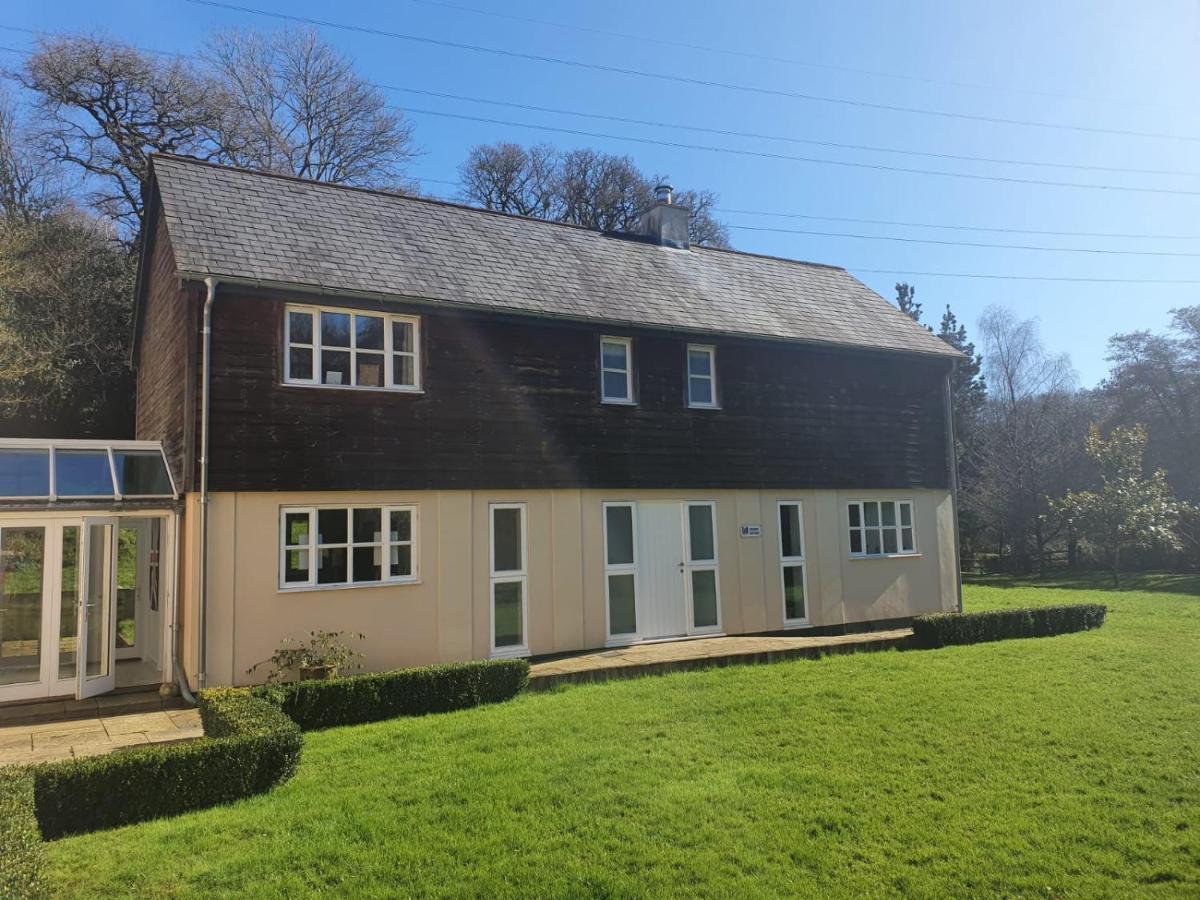 Osbornes Holiday House Near Exeter With Swimming Pool Exterior foto